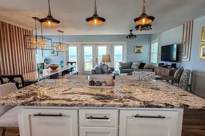 Image de 7 Seas Ocean Breeze Sleeps Kitchens St George Island Pet Friendly Family