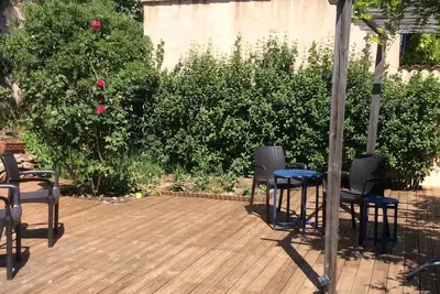 Image de Grande Maison jardin arboré 600 m2 à La Valette