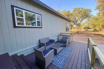 Image de Entire Home in Hye, Tx on Texas Wine Trail