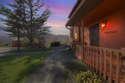 Image de New! Rumor 39o - Upgraded Townhome with Woodsy Views by The Summit at Gore Mountain