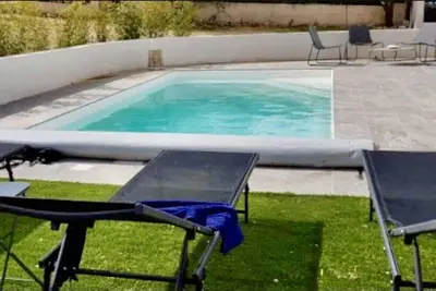 Image de Maison avec piscine à proximité du centre ville