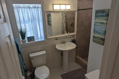 Charming 1-Bedroom Villa - Beach Access and Boat Docks
