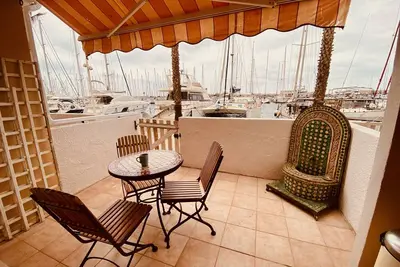 Image de Appartement de 26 m² avec vue sur les bateaux