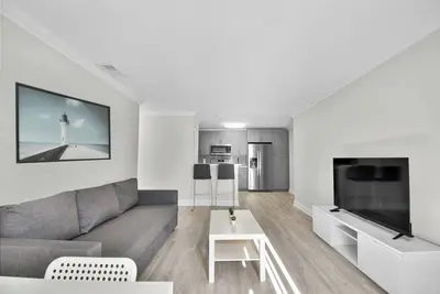 Image de Modern Waterfront Oasis Pool Bbq Fast Wifi