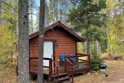 Image de Cozy Black Bear cabin, 8 miles from Glacier Np!