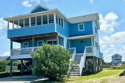 Image de 4-bedroom house in tranquil Rodanthe- Steps away from beach!