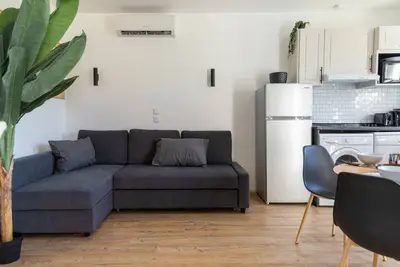 Image de Appartement rénové, clim, Wifi, résidence sécurisée, terrasse, vue mer, piscine