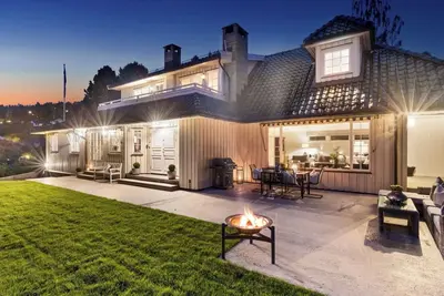 Image de Spacious and beautiful villa in Holmenkollen hill with parking