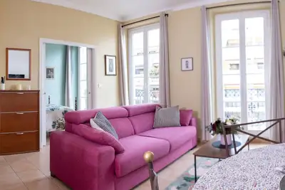 Image de Nice Centre - Carré d'or - 2 pièces balcon -vue dégagée - à 5 min de la plage