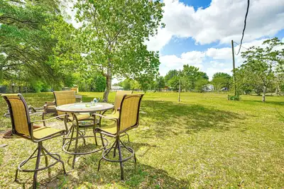 Image de 2 Mi to World Equestrian Center: Gem w/ Large Yard