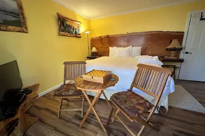 Image de TaHome: Cozy, Private 2br Hotel-Style Suite Nestled in Nature next to Lake Tahoe