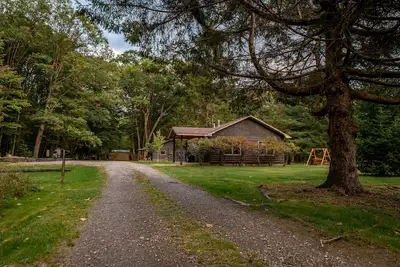 Image de Maple Grove Cabin Rental