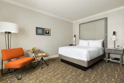 Image de Contemporary Accommodation Close to Fisherman's Wharf! Pets are Welcome! Parking