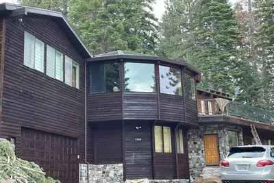 Image de Spacious 5-bedroom 5-Bath house with views in Olympic Valley