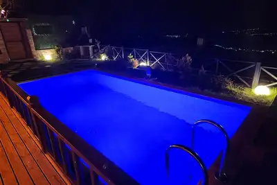 Image de \nİlmiye 2+1 Heating Pool - Lake View - Jacuzzi - Fireplace - 4 Person Bungalow