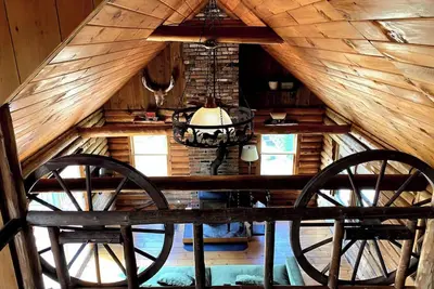 Image de Rustic Log Cabin w/ Hot Tub, Mountain Views in the Northeast Kingdom