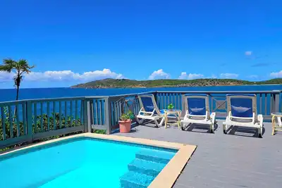 Ocean Front 4 Bedroom with Private Pool
