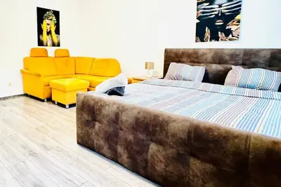 Image de Nice Room in a Shared Apt, 10Min to Fac Platz