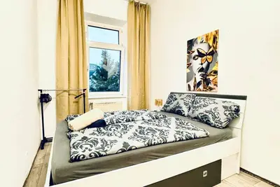 Image de Comfy Room in a Shared Apt, 10Min to Fac Platz