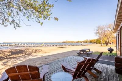 Image de Cabin 5 Beachfront Bliss on Mille Lacs Lake!