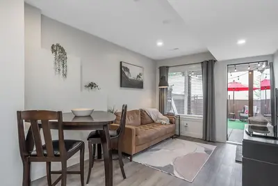 Image de Serene 1br Suite with Private Patio & Storage