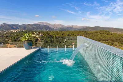 Image de Maison de vacances moderne Ă Buger avec piscine