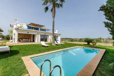 Image de Villa avec piscine d'eau salée