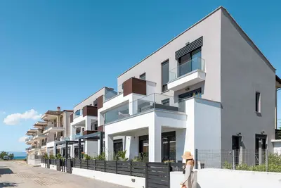 Image de Kleoniki- Two Bedroom Triplex With Garden