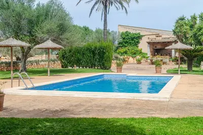 Belle villa à Campos avec piscine partagée