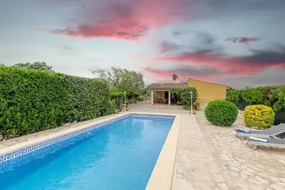 Image de Villa paisible dans une retraite sereine