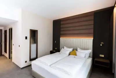 Image de Superior double room with balcony, shower, Wc - Hotel am Schloss