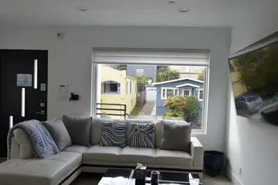 Image de Dimond Abode #1 Modern 2br/2ba with Ev Charger