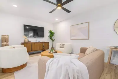 Image de Cheery Lynn Iii Chic Old Town Gem