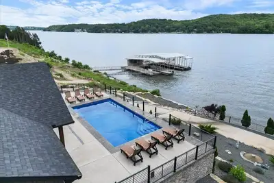 Image de Lakefront Home with Private Pool and Dock! Close to the Cave with Huge Views!