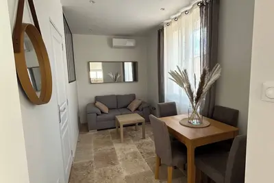 Image de T2 grand jardin six fours les plages