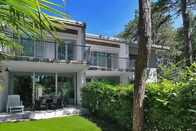 Image de Superbe villa contemporaine Ă Lignano