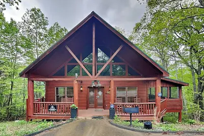 Image de Wild Things | Hot Tub, Game Room+ near Arts & Crafts Loop