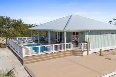Image de Beautiful North Cape New Construction, Private Pool, Pet Friendly, Short Walk to