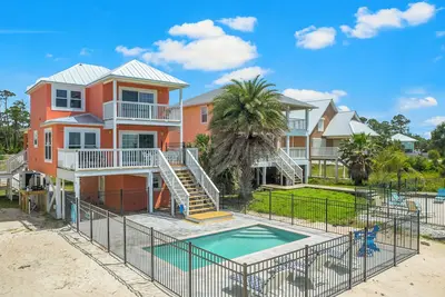 Image de Beachfront, Private Pool, Pet-Friendly, Secluded beaches of Indian Pass!