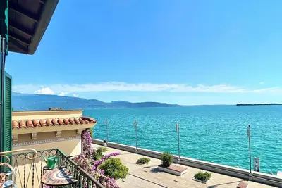 Image de D1mora Riviera - lake front with fantastic view