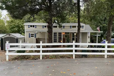 Image de Homey Villa with Loft in Bloomington