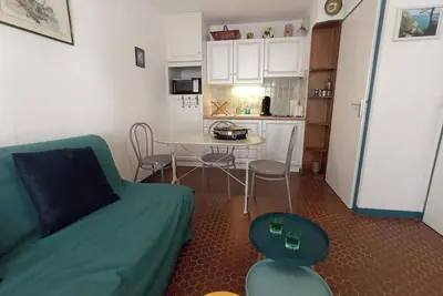 Image de T2 100m de la plage dans une résidence (avec Wifi)