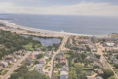 Image de Narragansett Pier - 400 yards from Ocean-New Build-3 bed/bath condo with Ac/WiFi