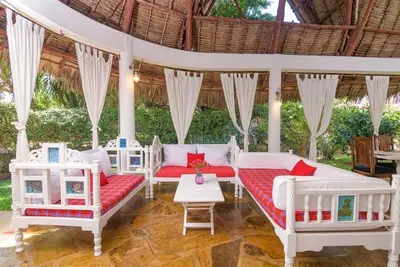 Image de Couzy minimi villa