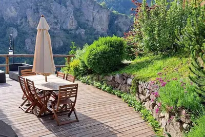 Image de Chalet, 1er étage, terrasse, parking, casier à ski, 120m², Valloire