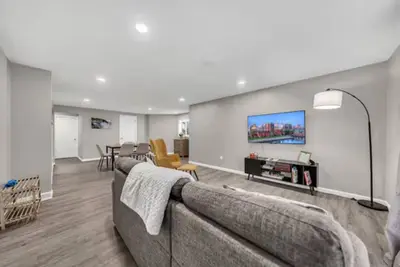 Image de Near River & State Park - Remodeled 3br