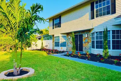 Image de Tampa Luxury 5br Estate with Pool + Golf Views