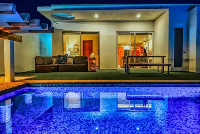 Image de L15 Modern Private Pool Home
