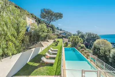 Image de Magnifique Villa vue mer - Piscine - Parkings - Dg