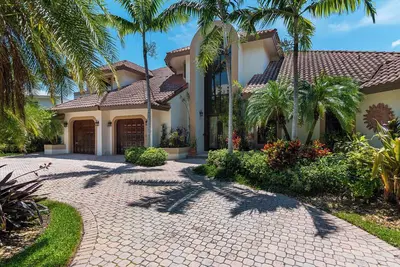 Image de Spacious Canal Front 6-bedroom house  in marvelous Lauderdale-by-the-Sea